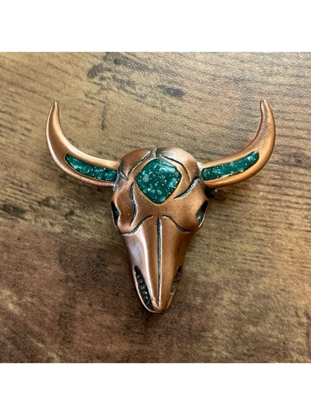 Vintage Southwestern Brooch Steer Cow Skull Stone Resin Western Copper Tone Pin